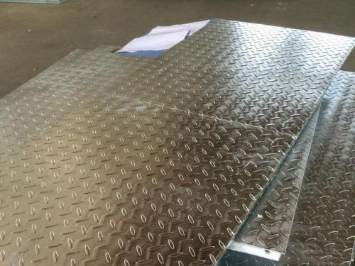 热镀锌复合格栅板