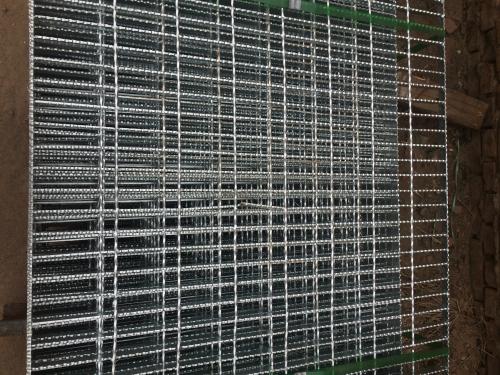 齿形防滑格栅板