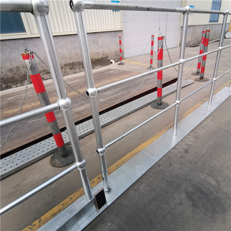 球接栏杆用途