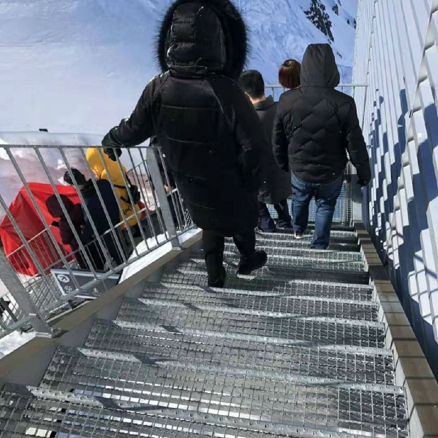 热浸锌钢格板踏步